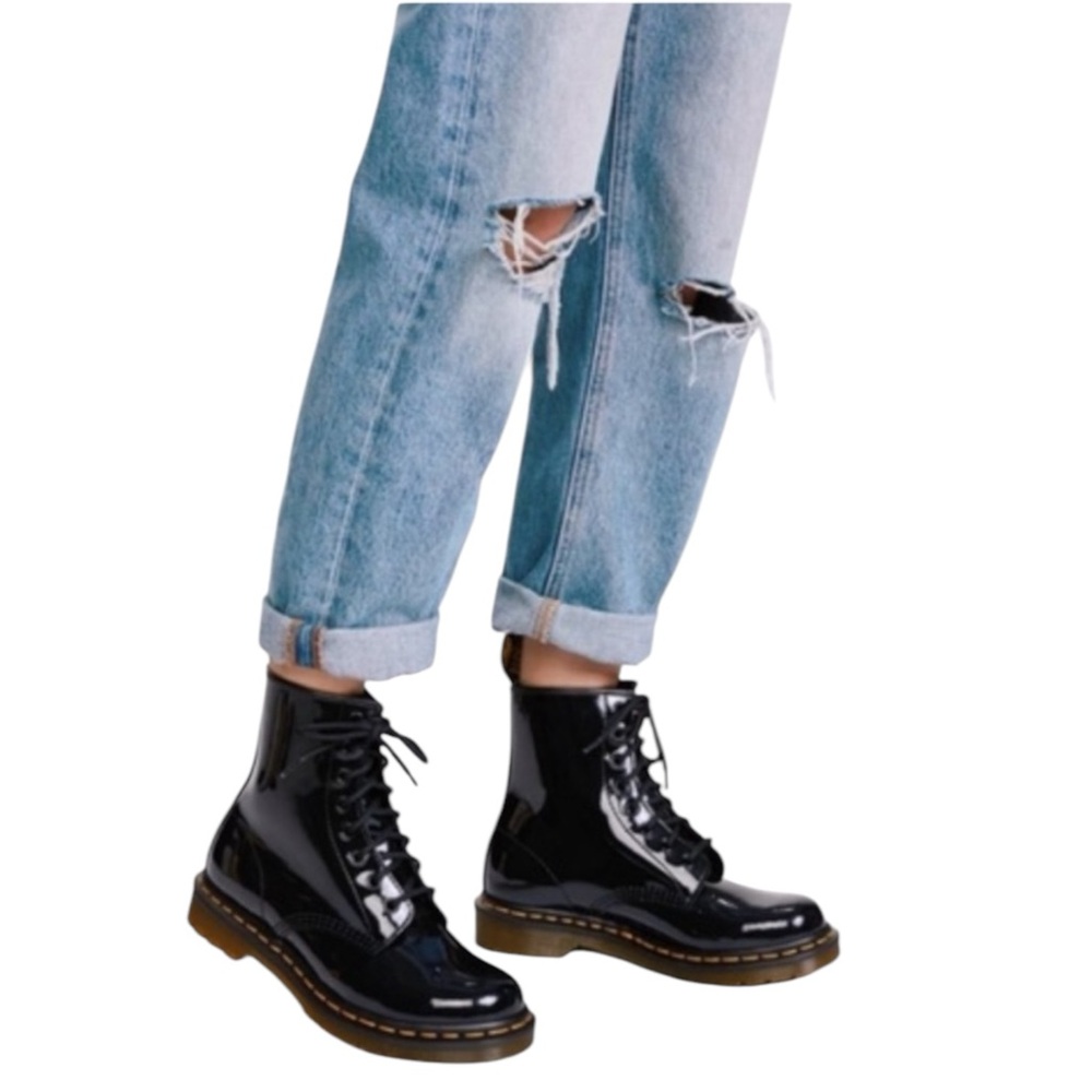 Dr. Martens Black Patent Leather Moto Combat Boots size 9 style 11821